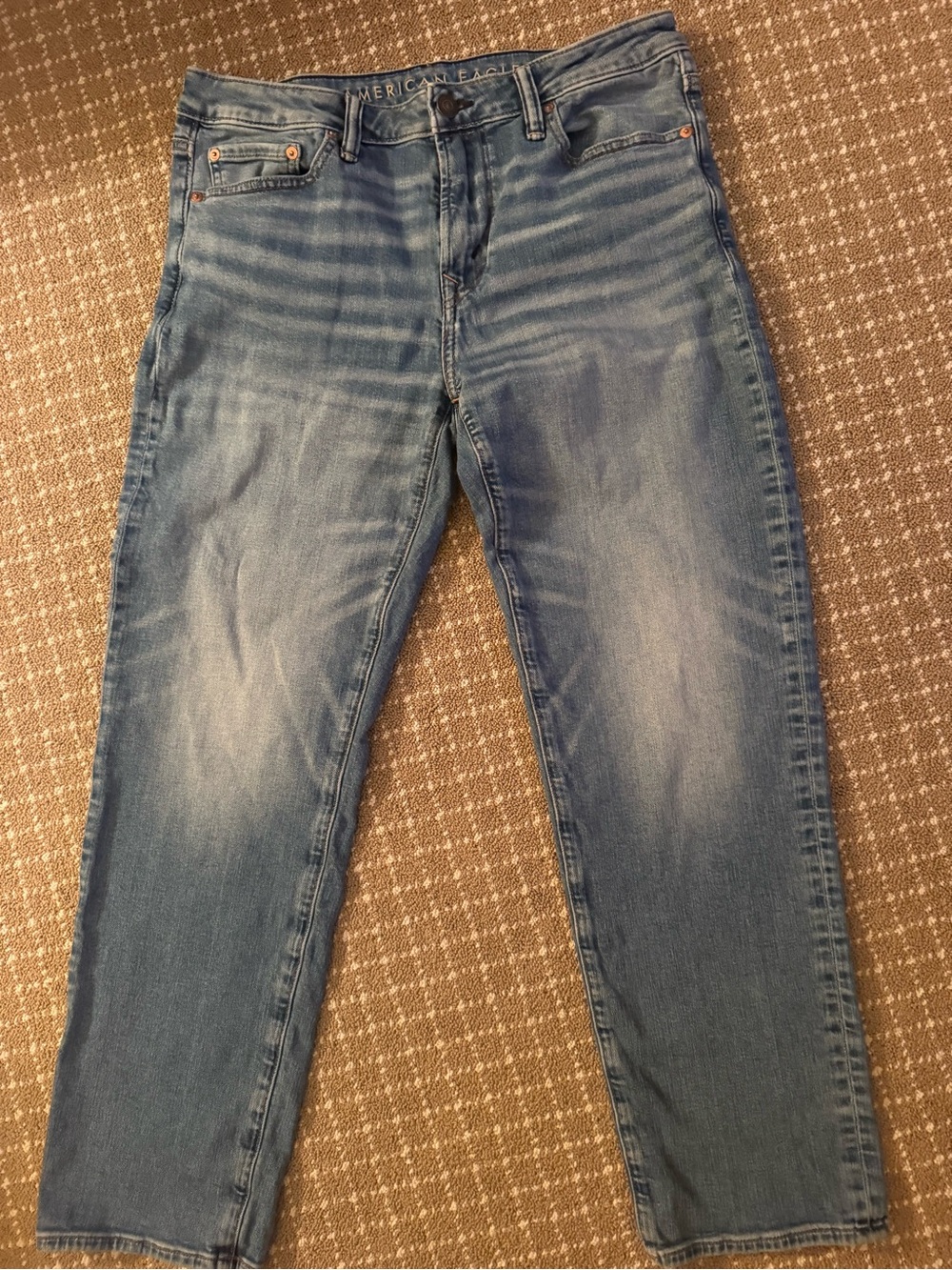 American Eagle Outfitters Men’s Faded Blue Straight Jeans